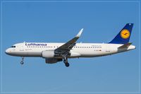 D-AIZP @ EDDF - Airbus A320-214 - by Jerzy Maciaszek