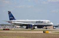 N526JL @ KHOU - Airbus A320