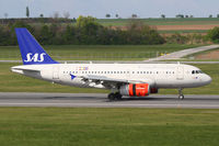 OY-KBR @ LOWW - SAS A319