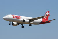 PR-MYN @ LMML - A320 PR-MYN TAM Brasil - by Raymond Zammit