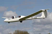 PH-808 - Landing at Axel. - by Raymond De Clercq