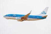 PH-BGR @ CPH - Copenhagen 27.4.2017 - by leo larsen