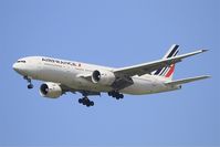 F-GSPT @ LFPG - Boeing 777-228 (ER), Short approach rwy 27R, Paris-Roissy Charles De Gaulle airport (LFPG-CDG) - by Yves-Q