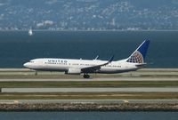 N33289 @ KSFO - Boeing 737-800