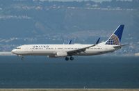 N79402 @ KSFO - Boeing 737-900