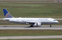 N426UA @ KIAH - Airbus A320