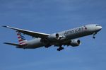 N724AN @ EGLL - Short finals to land on runway 09L at Heathrow - by Keith Sowter