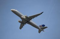 N89342 @ KIAH - ERJ 170-200 LR