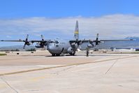 92-1531 @ KBOI - Stopped with engines running while trying to find parking spot. Cessna snuck in behind.  153rd AW, Wyoming ANG.