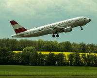 OE-LBP @ LOWW/VIE - Take off from Wien - by Jeff Sexton