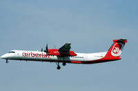 D-ABQR @ EKCH - D-ABQR landing rw 22L - by Erik Oxtorp