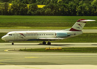 OE-LFI @ LOWW/VIE - Taxiing at Vienna - by Jeff Sexton