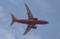 N780SW @ KIND - Boeing 737-700 - by Mark Pasqualino