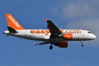 G-EZBX @ LFBD - U24114 from Venice landing runway 23 - by Jean Goubet-FRENCHSKY