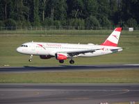 OE-LBY @ EBBR - AUSTRIAN AILINES - by fink123