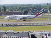 A6-EFN @ EBBR - EMIRATES - by fink123