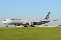 F-GZNP @ LFPG - CDG landing