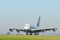 9V-SKK @ LFPG - CDG landing