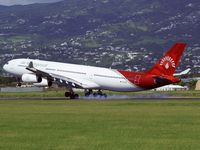 5R-EAA @ FMEE - Smokey landing on rwy 14 - by Payet Mickael