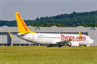 TC-AAU @ EDDR - Boeing 737-82R - by Jerzy Maciaszek