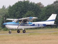 PH-SEL @ EHSE - CESSNA172 FROM ROTTERDAM - by fink123