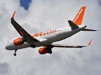 HB-JXE @ LFBD - EasyJet Switzerland U21101 from Basel (BSL) landing runway 23 - by Jean Goubet-FRENCHSKY