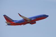 N7715E @ KLAS - Boeing 737-700 - by Mark Pasqualino