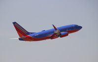 N962WN @ KLAS - Boeing 737-700 - by Mark Pasqualino