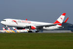 OE-LAT @ VIE - Austrian Airlines - by Chris Jilli