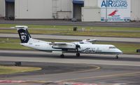 N453QX @ KPDX - DHC-8-402