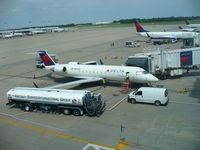N8888D @ CVG - CRJ-200 - by Christian Maurer