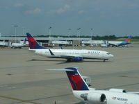 N396DA @ CVG - Delta Boeing 737-800 - by Christian Maurer