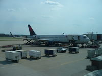 N189DN @ CVG - Boeing 767-332ER - by Christian Maurer