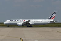 F-HRBA @ LFPG - Air France
