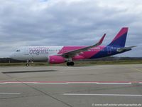 HA-LYS @ EDDK - Airbus A320-232(W) - W6 WZZ Wizz Air new livery - 6662 - HA-LYS - 05.01.2016 - CGN - by Ralf Winter