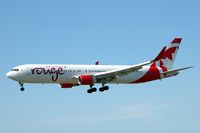 C-FMWQ @ YVR - Arrival in YVR - by Manuel Vieira Ribeiro