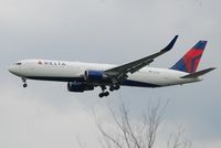 N177DZ @ EGLL - Landing at EGLL 27R
