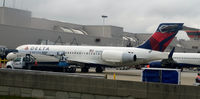 N929AT @ KATL - Atlanta - by Ronald Barker