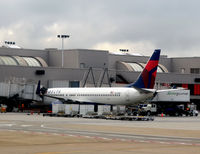 N3738B @ KATL - Gate E34 Atlanta - by Ronald Barker