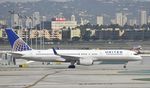 N34131 @ KLAX - Taxiing to gate at LAX - by Todd Royer