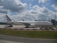 F-GZNI @ LFPG - AF 777-328ER - by Christian Maurer