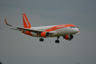G-EZOY @ EHAM - EASYJET A320 - by fink123