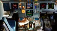 N485UA @ KSFO - Flightdeck. SFO. 2017. - by Clayton Eddy