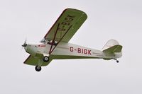 G-BIGK @ EGFP - Low pass over Runway 22. - by Roger Winser