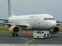 EC-LAB @ LFBD - pushback Vueling VY1228 to Palma - by JC Ravon - FRENCHSKY