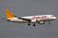 TC-NBI @ LFPO - Landing - by Romain Roux