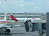 EC-IJN @ LEMD - Iberia A321 - by Christian Maurer