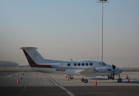 N740P @ KOAK - Navajo Nation (Window Rock, AZ) 1985 Beech B200 King Air visiting @ Oakland International Airport North ramp - by Steve Nation