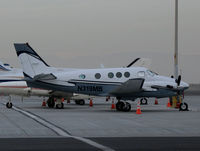 N319MB @ KOAK - 1986 Beech C90A King Air on Oakland International Airport, CA North ramp - by Steve Nation