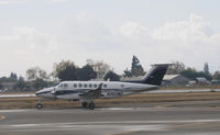 N350WD @ KHWD - 1999 Beech Super King Air 350 taxiing @ Hayward Executive Airport, CA (to LN-AWD with Airwing A/S, Norway) - by Steve Nation